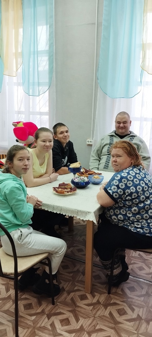 Сегодня молодые люди, посещающие Службу реабилитации. приняли участие в мероприятии, посвященному проведению Декады инвалидов. 