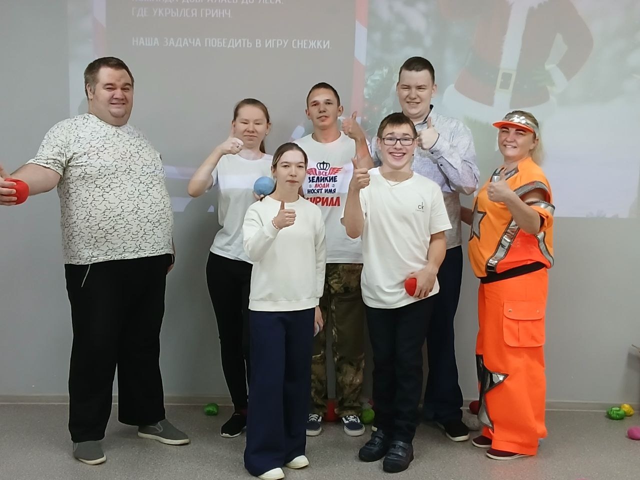 Новогодняя интерактивная стена